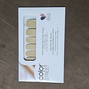 Color Street Nail Strips in 'Pop the Bubbly'